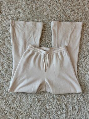 Hollister Cream Drawstring Sweatpants